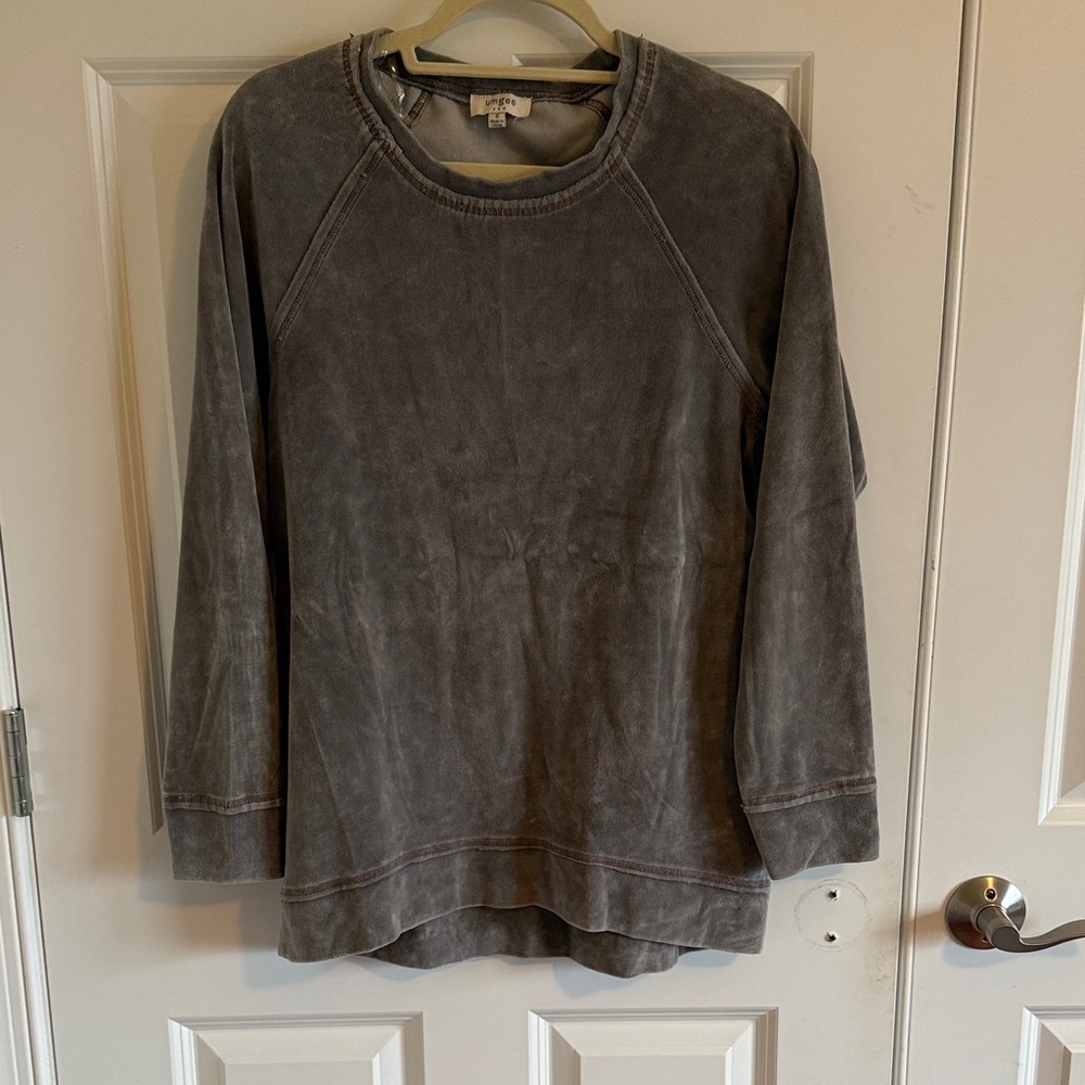 Umgee Gray Long Sleeve Velour Pullover Comfy Sweatshirt SZ Small